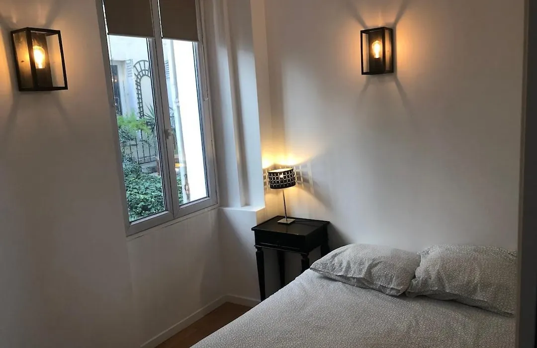 Loft 2 Bedroom Loft Effeil Tower Ac By Lcc Agency-1
